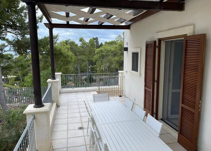 Pinetamare Azur - Panoramic Rooftop Porto Selvaggio Daire *