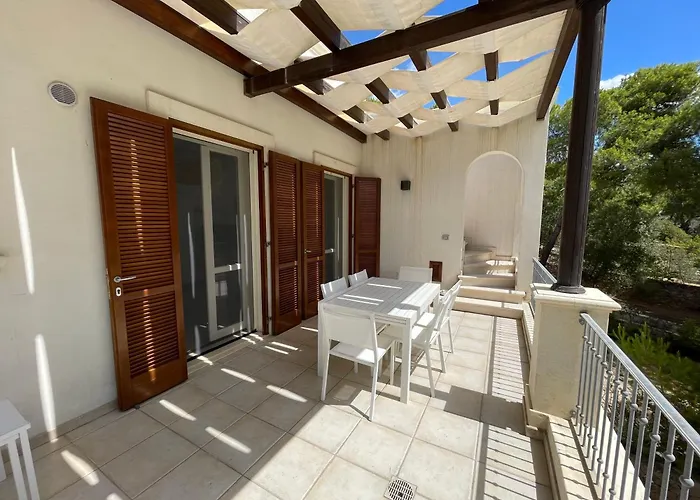 Pinetamare Azur - Panoramic Rooftop Porto Selvaggio アパート *